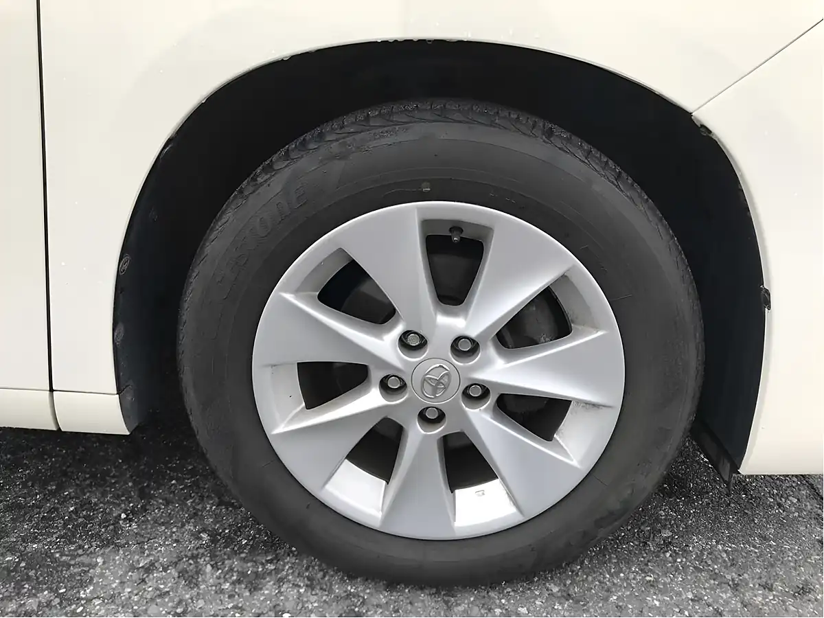 Used 2009 Toyota Alphard 240G (7 Seater) White - Interior and Exterior details 18