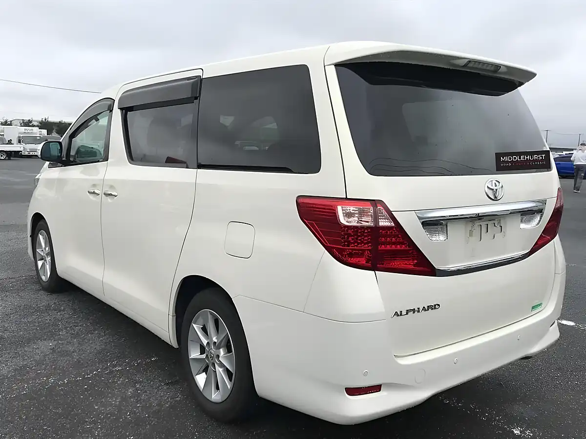 Used 2009 Toyota Alphard 240G (7 Seater) White - Interior and Exterior details 3