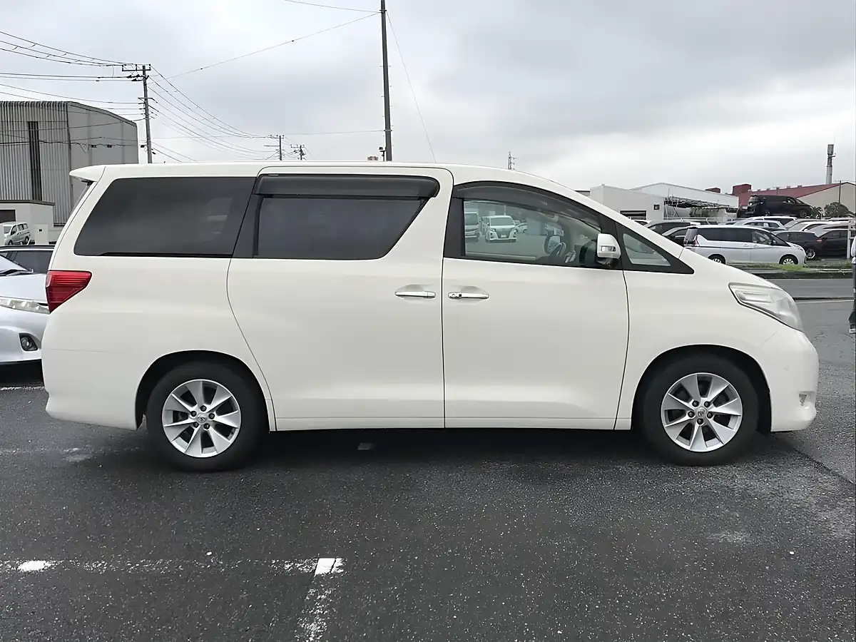 Used 2009 Toyota Alphard 240G (7 Seater) White - Interior and Exterior details 5
