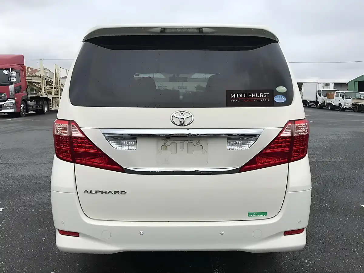 Used 2009 Toyota Alphard 240G (7 Seater) White - Interior and Exterior details 8