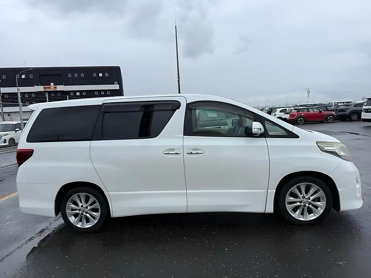 Used 2009 Toyota Alphard 240S Limited White - Interior and Exterior details 8
