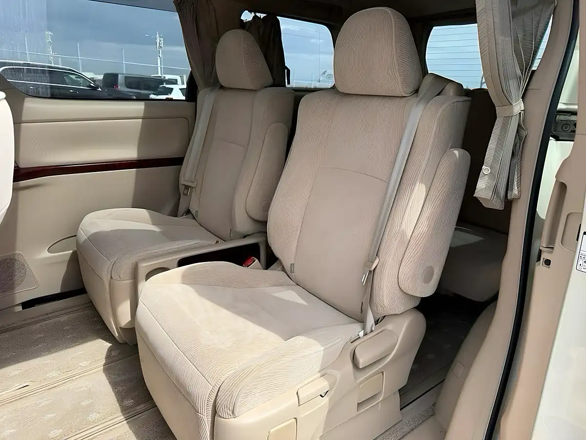 Used 2009 Toyota Alphard 350G (7 Seater) White - Interior and Exterior details 15