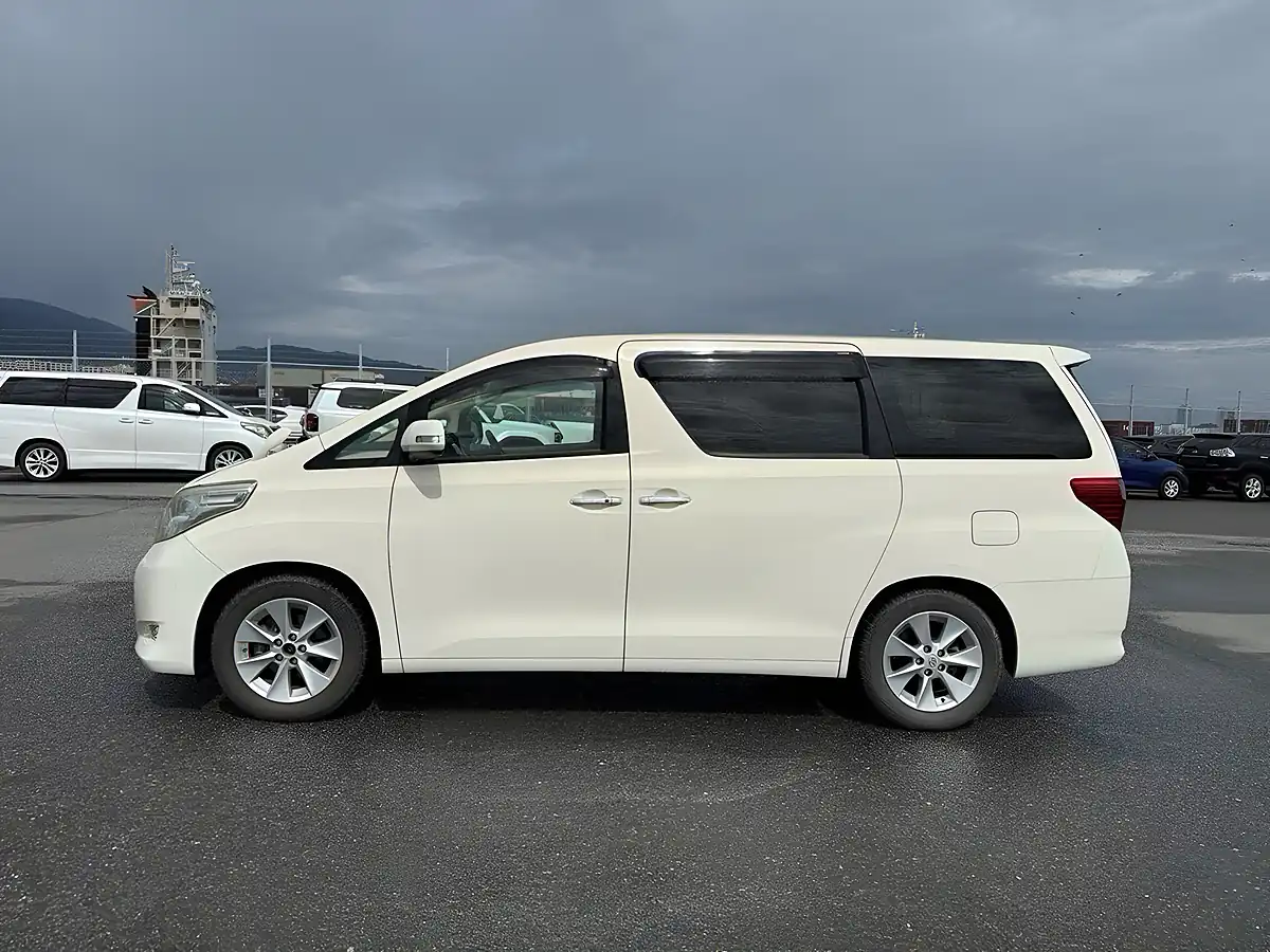 Used 2009 Toyota Alphard 350G (7 Seater) White - Interior and Exterior details 5