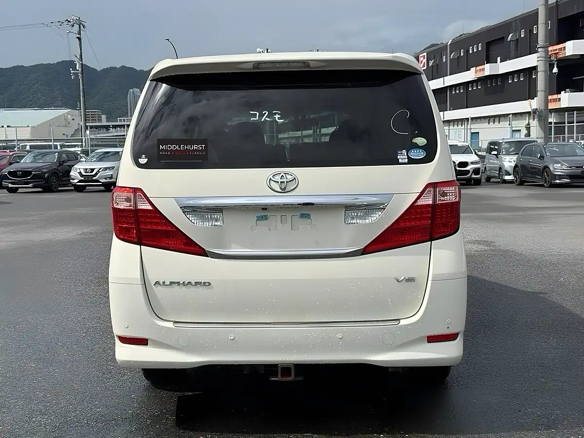 Used 2009 Toyota Alphard 350G (7 Seater) White - Interior and Exterior details 6