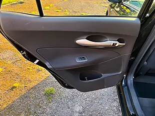 Used 2009 Toyota Auris Tr Black - Interior and Exterior details 10