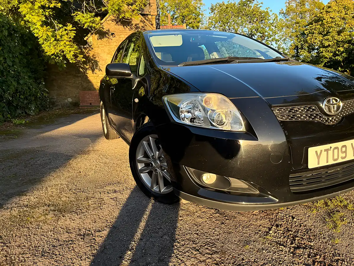 Used 2009 Toyota Auris Tr Black - Interior and Exterior details 14