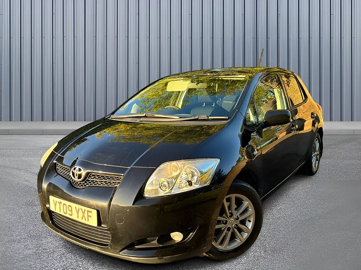 Used 2009 Toyota Auris Tr Black - Interior and Exterior details 3