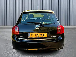 Used 2009 Toyota Auris Tr Black - Interior and Exterior details 5