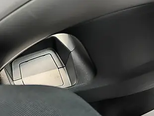 Used 2009 Toyota Auris Tr Grey - Interior and Exterior details 13