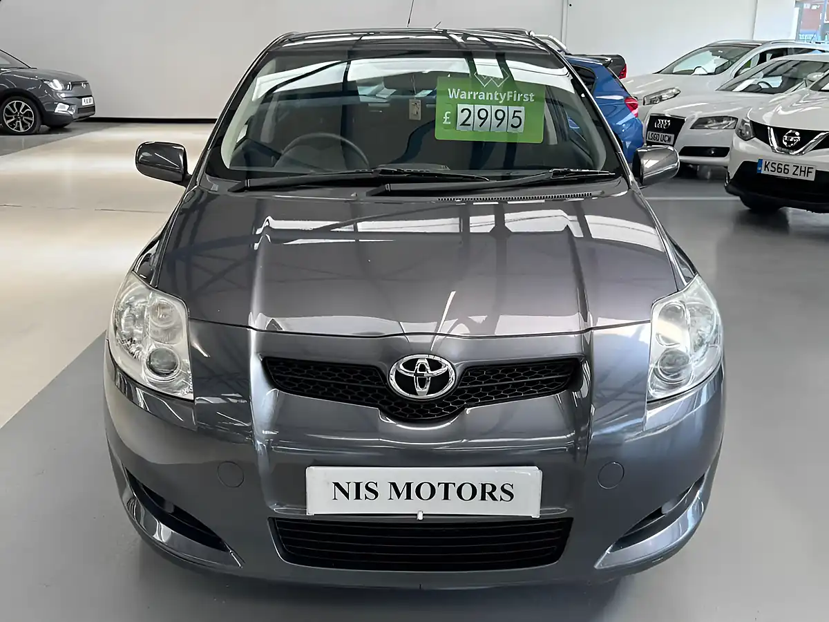 Used 2009 Toyota Auris Tr Grey - Interior and Exterior details 5