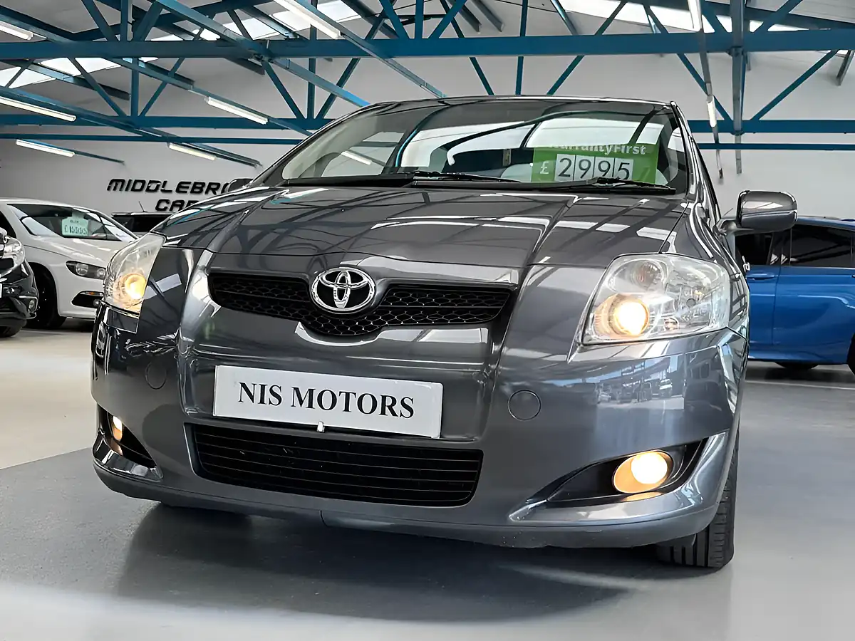 Used 2009 Toyota Auris Tr Grey - Interior and Exterior details 7