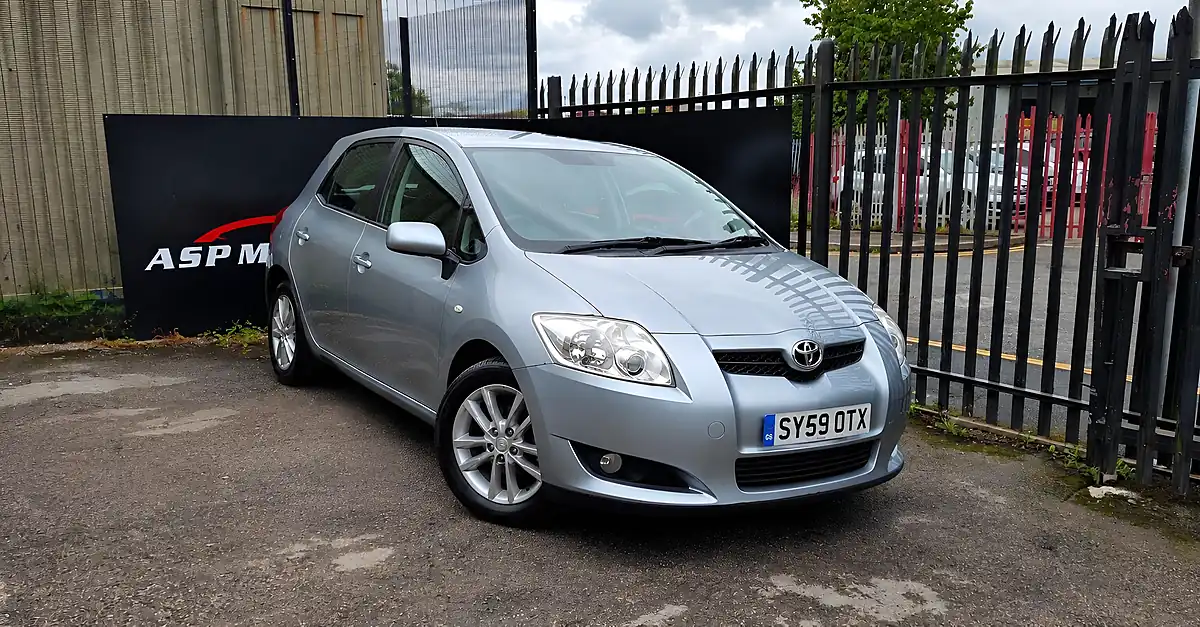 Used 2009 Toyota Auris Tr Silver - Front View