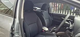 Used 2009 Toyota Auris Tr Silver - Interior and Exterior details 13