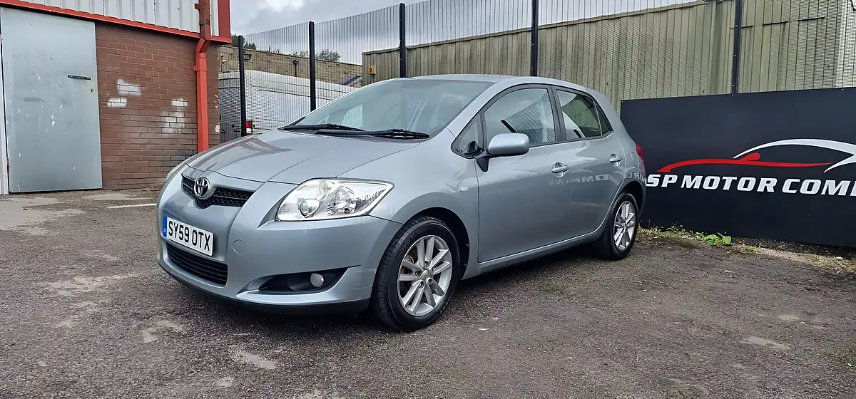 Used 2009 Toyota Auris Tr Silver - Interior and Exterior details 3