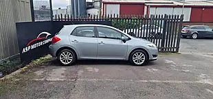 Used 2009 Toyota Auris Tr Silver - Interior and Exterior details 5
