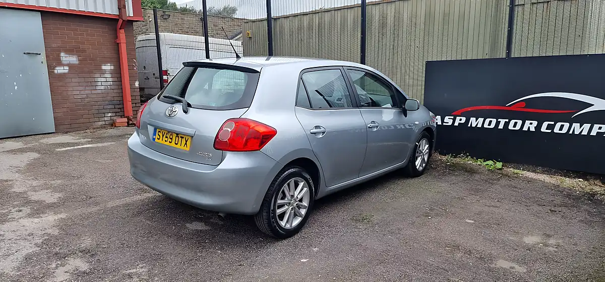 Used 2009 Toyota Auris Tr Silver - Interior and Exterior details 8