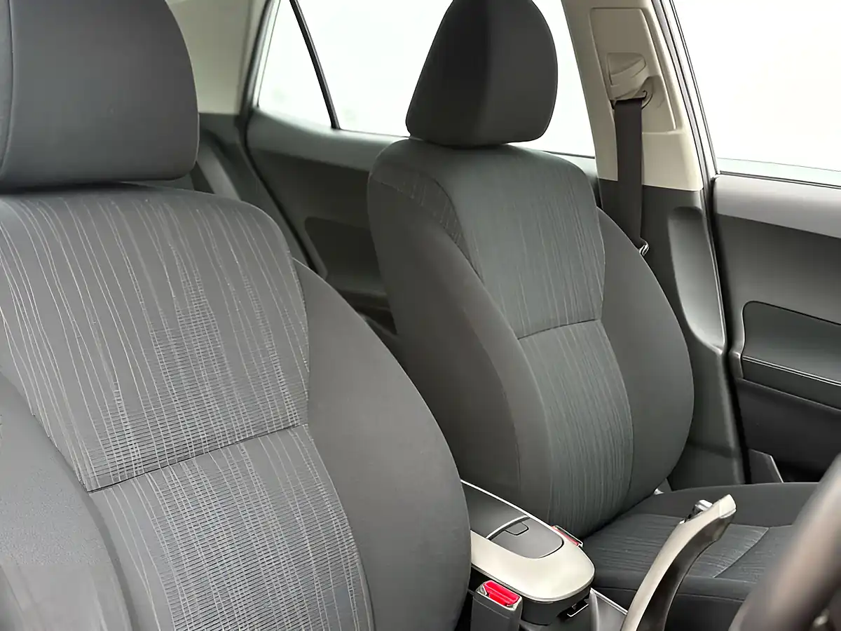 Used 2009 Toyota Auris Tr Silver Steel - Interior and Exterior details 15