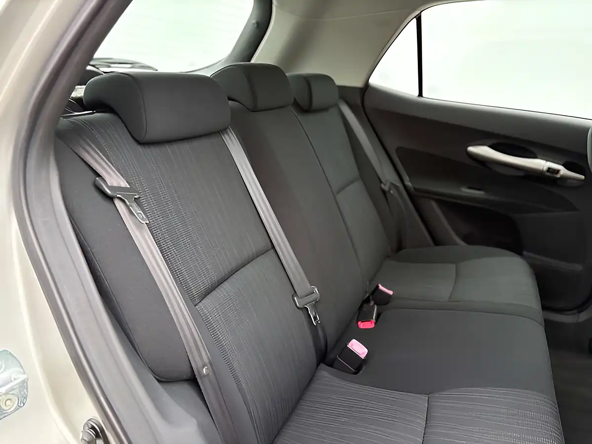 Used 2009 Toyota Auris Tr Silver Steel - Interior and Exterior details 19