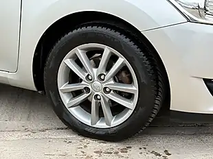 Used 2009 Toyota Auris Tr Silver Steel - Interior and Exterior details 3