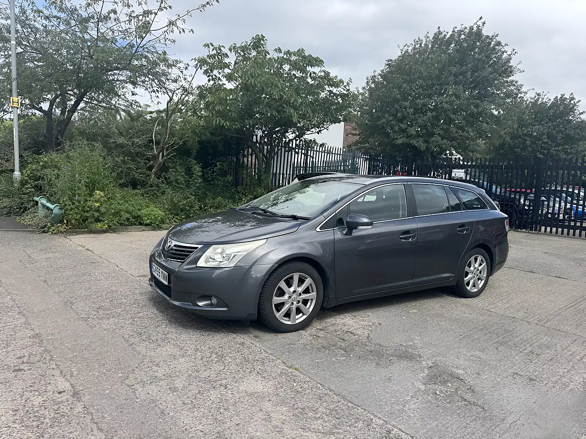 Used 2009 Toyota Avensis Avensis Tr Grey - Interior and Exterior details 6