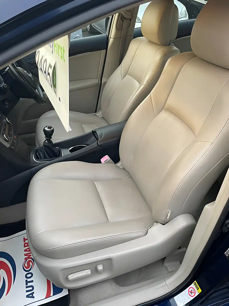 Used 2009 Toyota Avensis T4 Blue - Interior and Exterior details 13