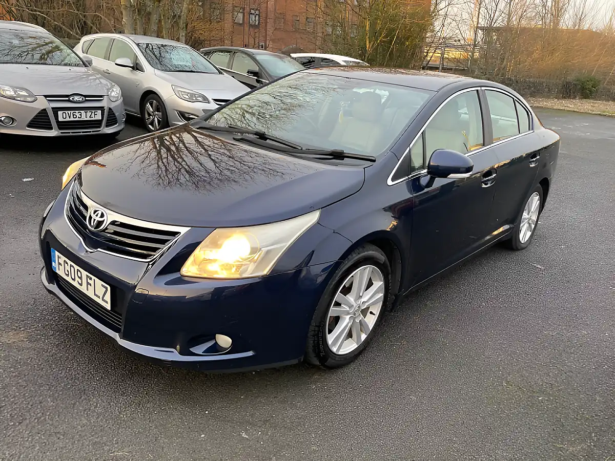 Used 2009 Toyota Avensis T4 Blue - Interior and Exterior details 2