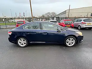 Used 2009 Toyota Avensis T4 Blue - Interior and Exterior details 6