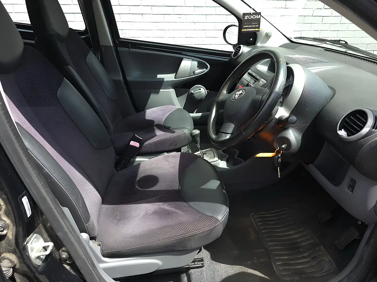 Used 2009 Toyota Aygo Black Multimode Black - Interior and Exterior details 14