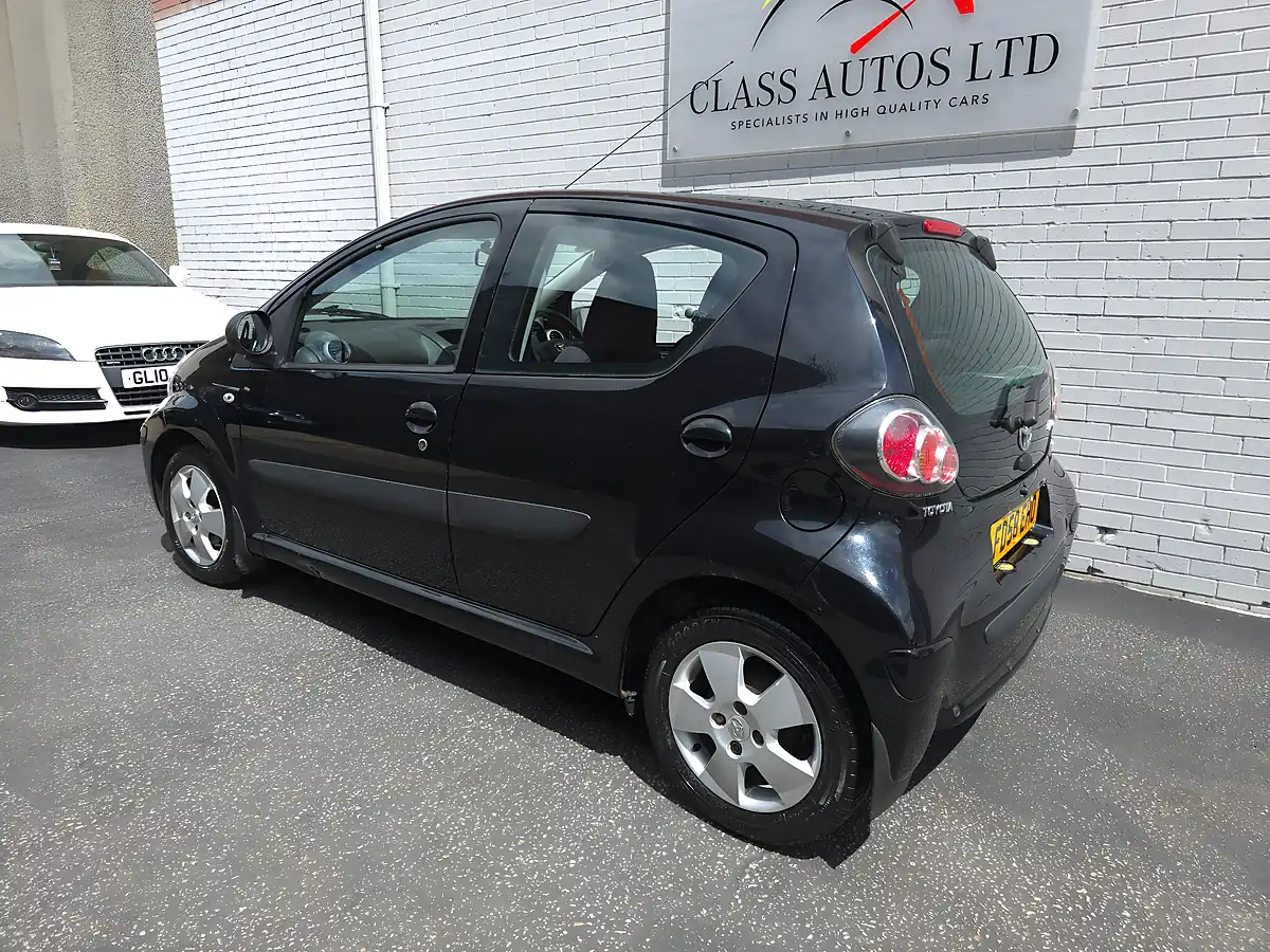 Used 2009 Toyota Aygo Black Multimode Black - Interior and Exterior details 4