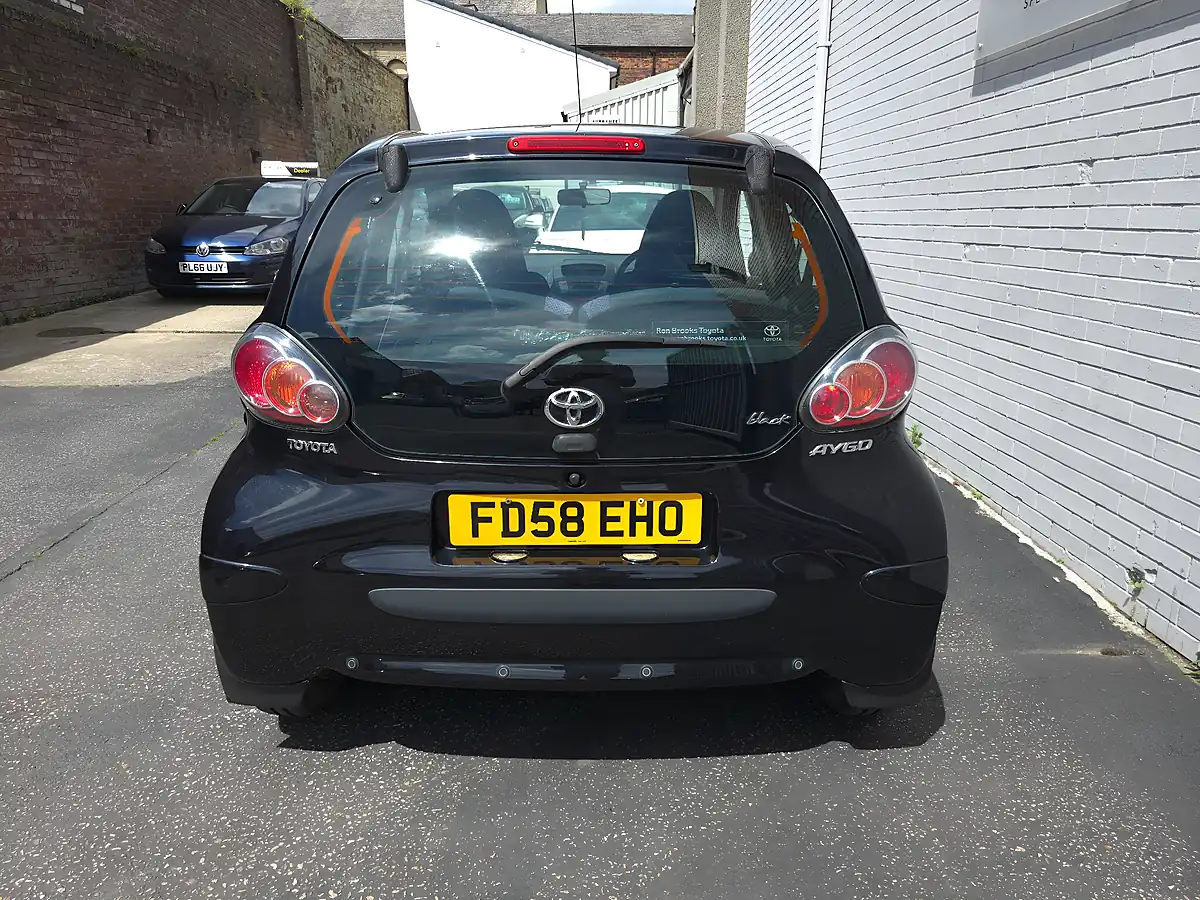 Used 2009 Toyota Aygo Black Multimode Black - Interior and Exterior details 8
