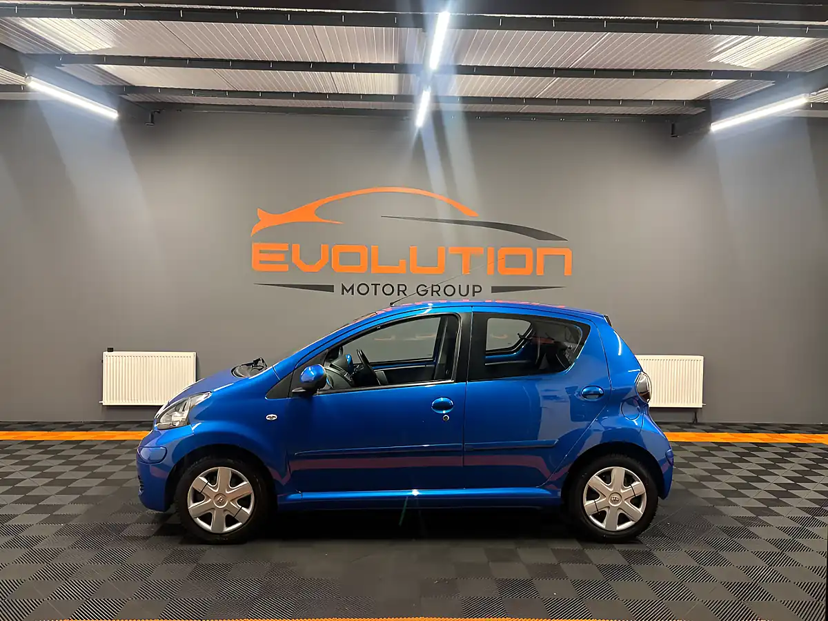 Used 2009 Toyota Aygo Blue Blue - Interior and Exterior details 2