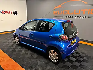 Used 2009 Toyota Aygo Blue Blue - Interior and Exterior details 3