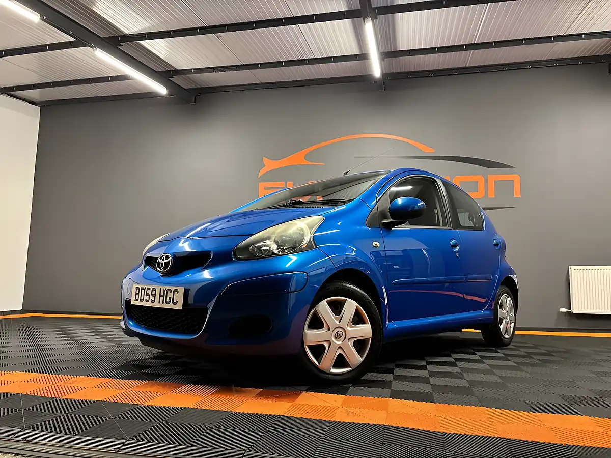 Used 2009 Toyota Aygo Blue Blue - Interior and Exterior details 7