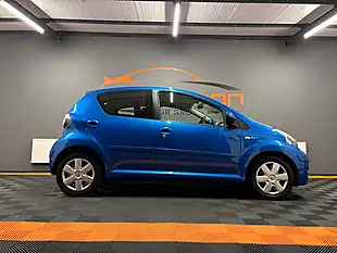 Used 2009 Toyota Aygo Blue Blue - Interior and Exterior details 9