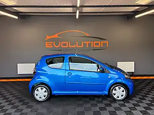 Used 2009 Toyota Aygo Blue Edition Blue - Interior and Exterior details 10