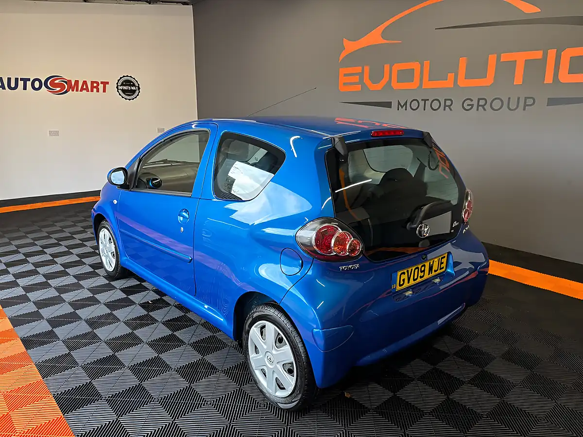Used 2009 Toyota Aygo Blue Edition Blue - Interior and Exterior details 3