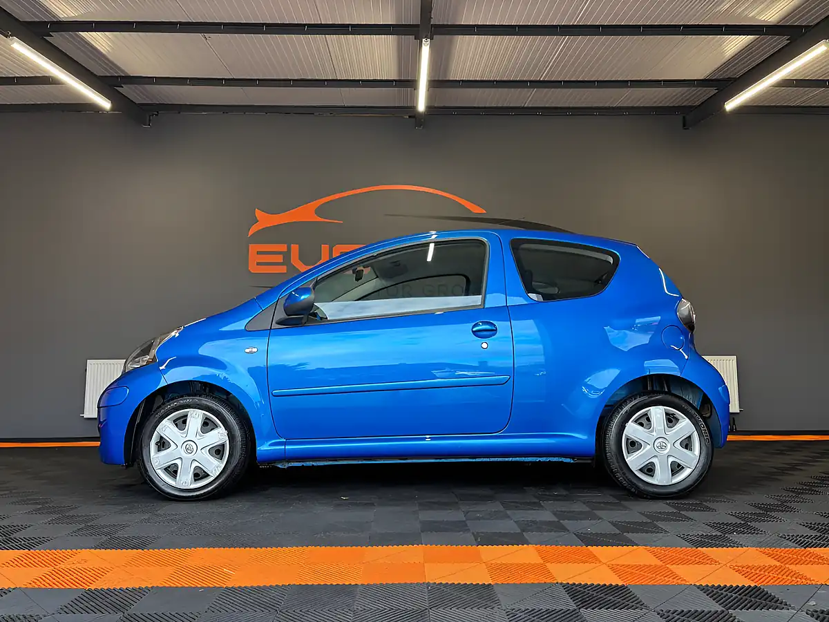 Used 2009 Toyota Aygo Blue Edition Blue - Interior and Exterior details 5