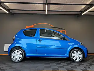 Used 2009 Toyota Aygo Blue Edition Blue - Interior and Exterior details 6