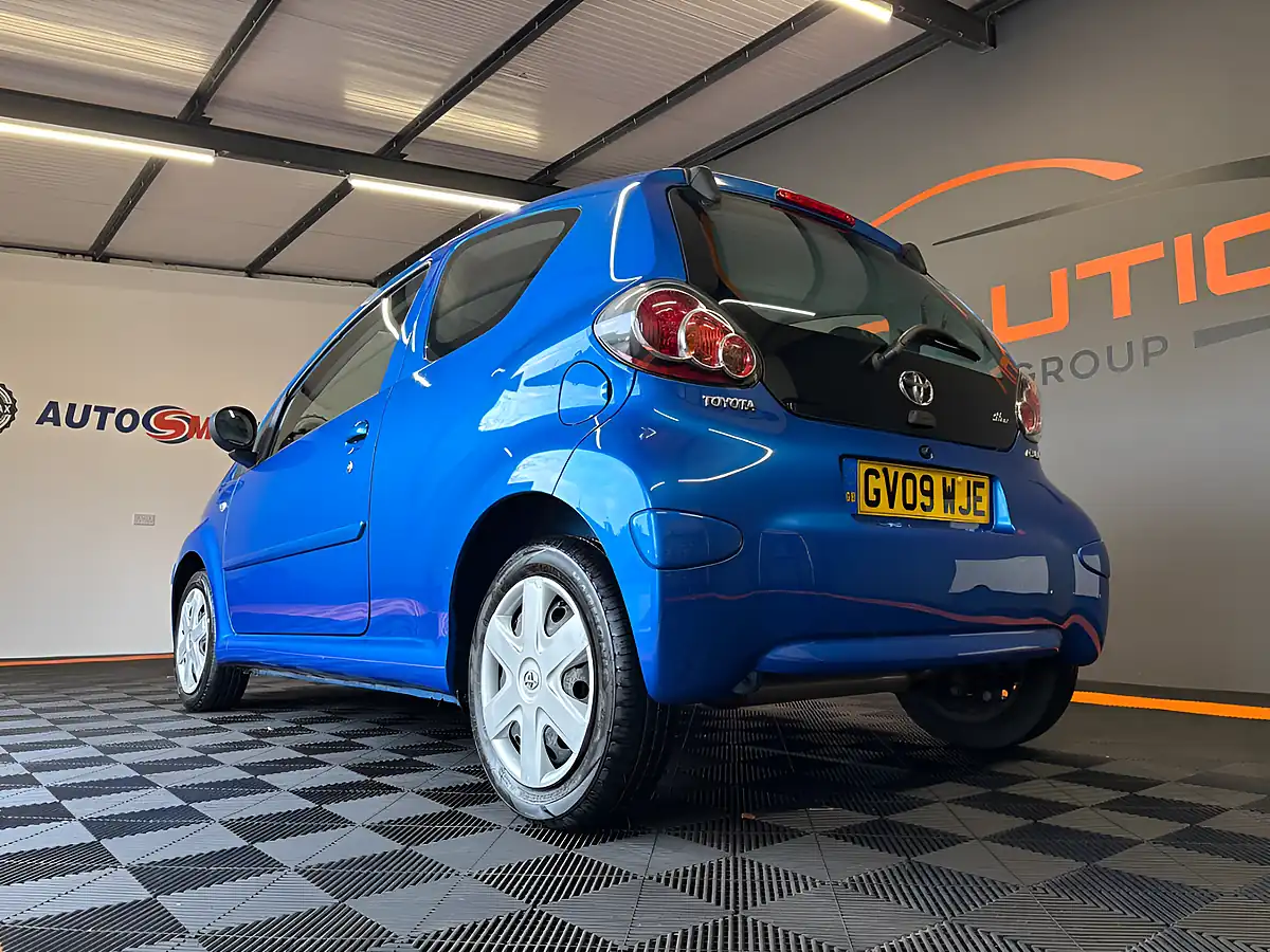 Used 2009 Toyota Aygo Blue Edition Blue - Interior and Exterior details 8