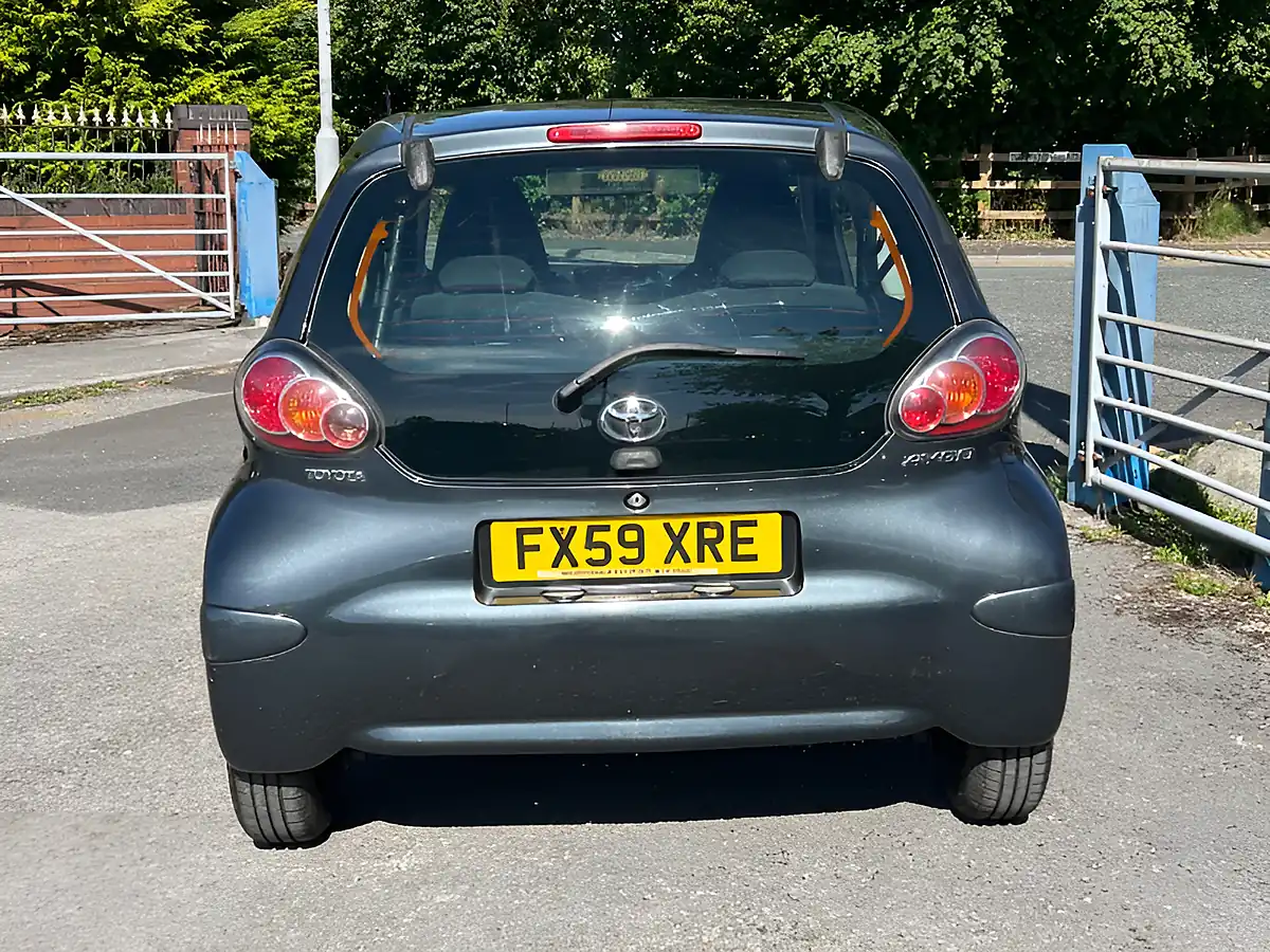 Used 2009 Toyota Aygo Hatchback Grey - Interior and Exterior details 10