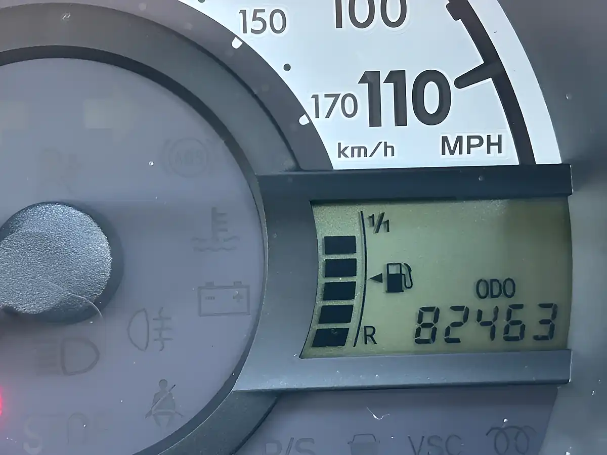 Used 2009 Toyota Aygo Hatchback Grey - Interior and Exterior details 16