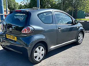 Used 2009 Toyota Aygo Hatchback Grey - Interior and Exterior details 4