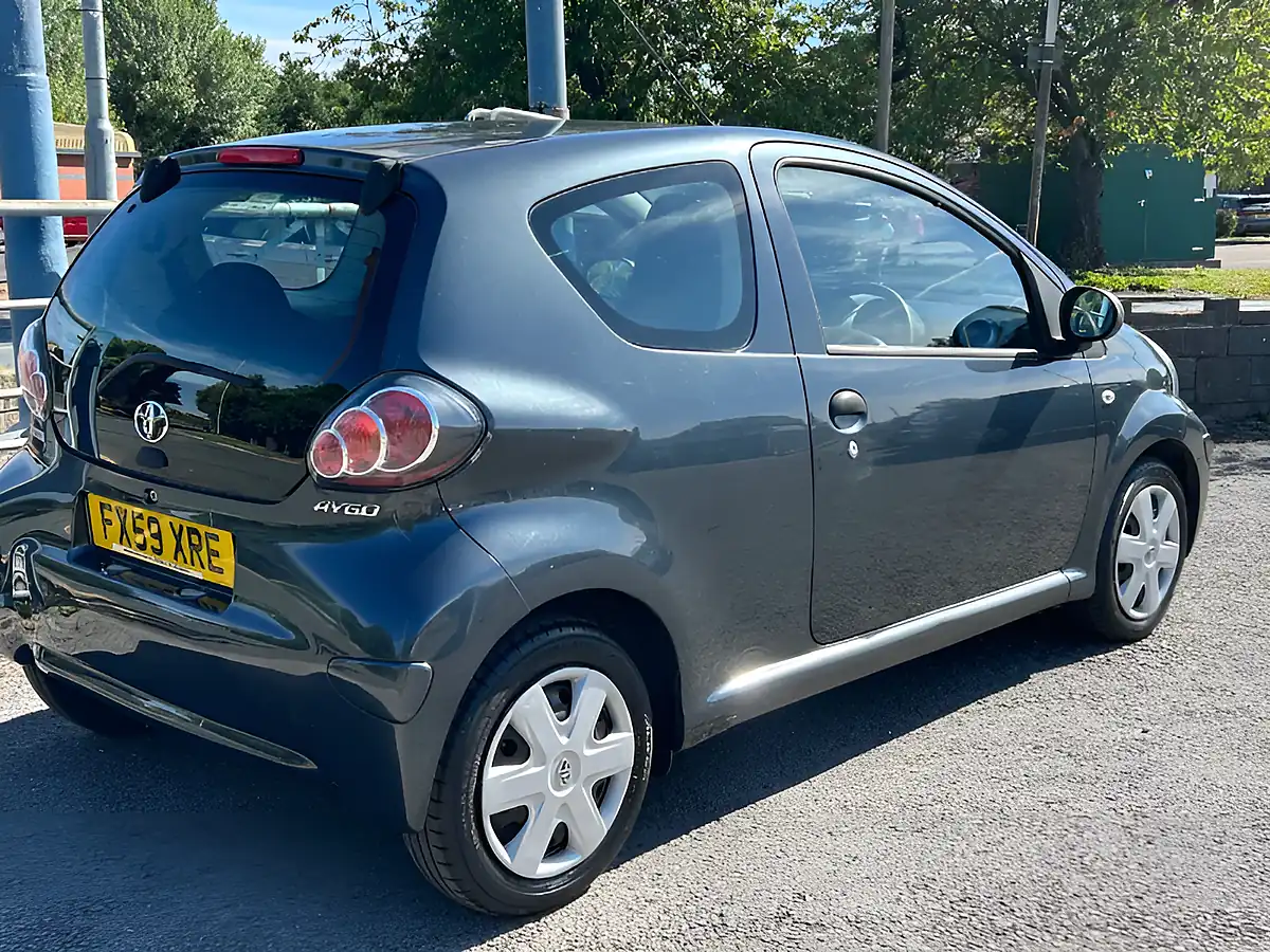 Used 2009 Toyota Aygo Hatchback Grey - Interior and Exterior details 4