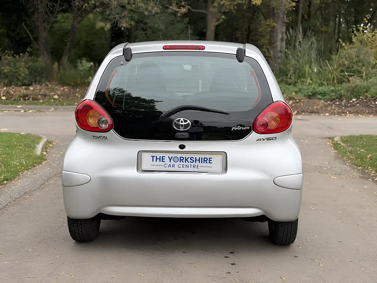 Used 2009 Toyota Aygo Platinum Silver - Interior and Exterior details 10