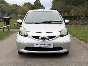 Used 2009 Toyota Aygo Platinum Silver - Interior and Exterior details 2