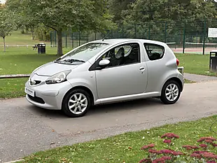 Used 2009 Toyota Aygo Platinum Silver - Interior and Exterior details 4