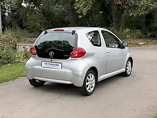 Used 2009 Toyota Aygo Platinum Silver - Interior and Exterior details 6