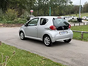 Used 2009 Toyota Aygo Platinum Silver - Interior and Exterior details 8
