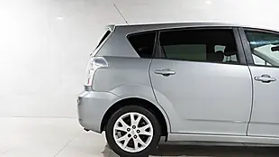 Used 2009 Toyota Corolla Verso Sr Silver - Interior and Exterior details 11