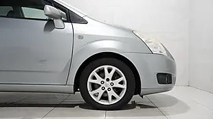 Used 2009 Toyota Corolla Verso Sr Silver - Interior and Exterior details 12